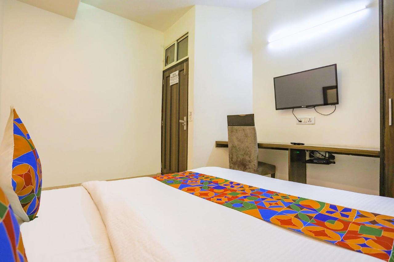Fabhotel Jpm The Grand Bella - Nr Nehru Place Market 新德里 外观 照片